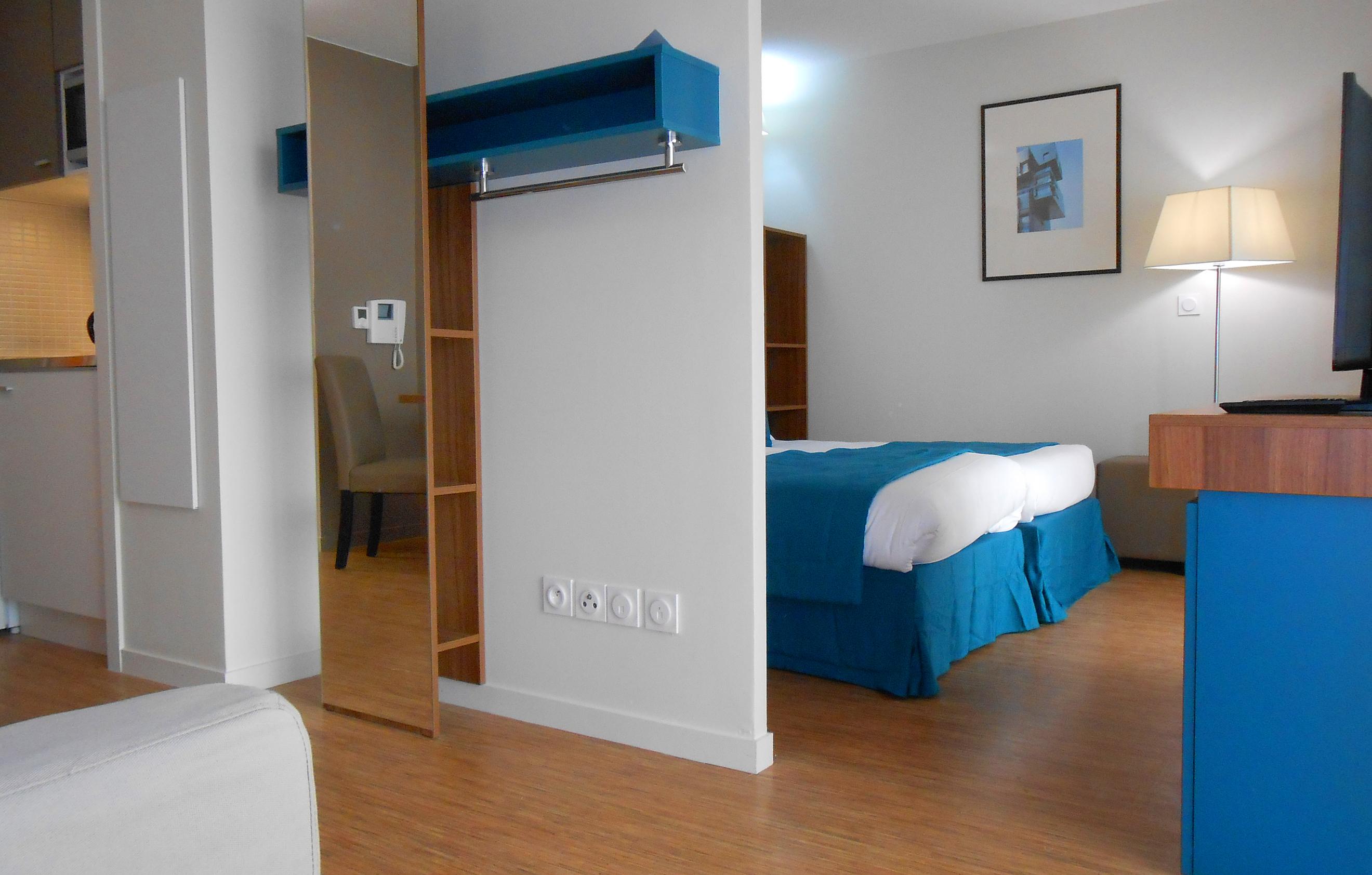 อพาร์ตโฮเต็ล โอดาลี ลียง กงฟลูอองซ์ Aparthotel ภายนอก รูปภาพ