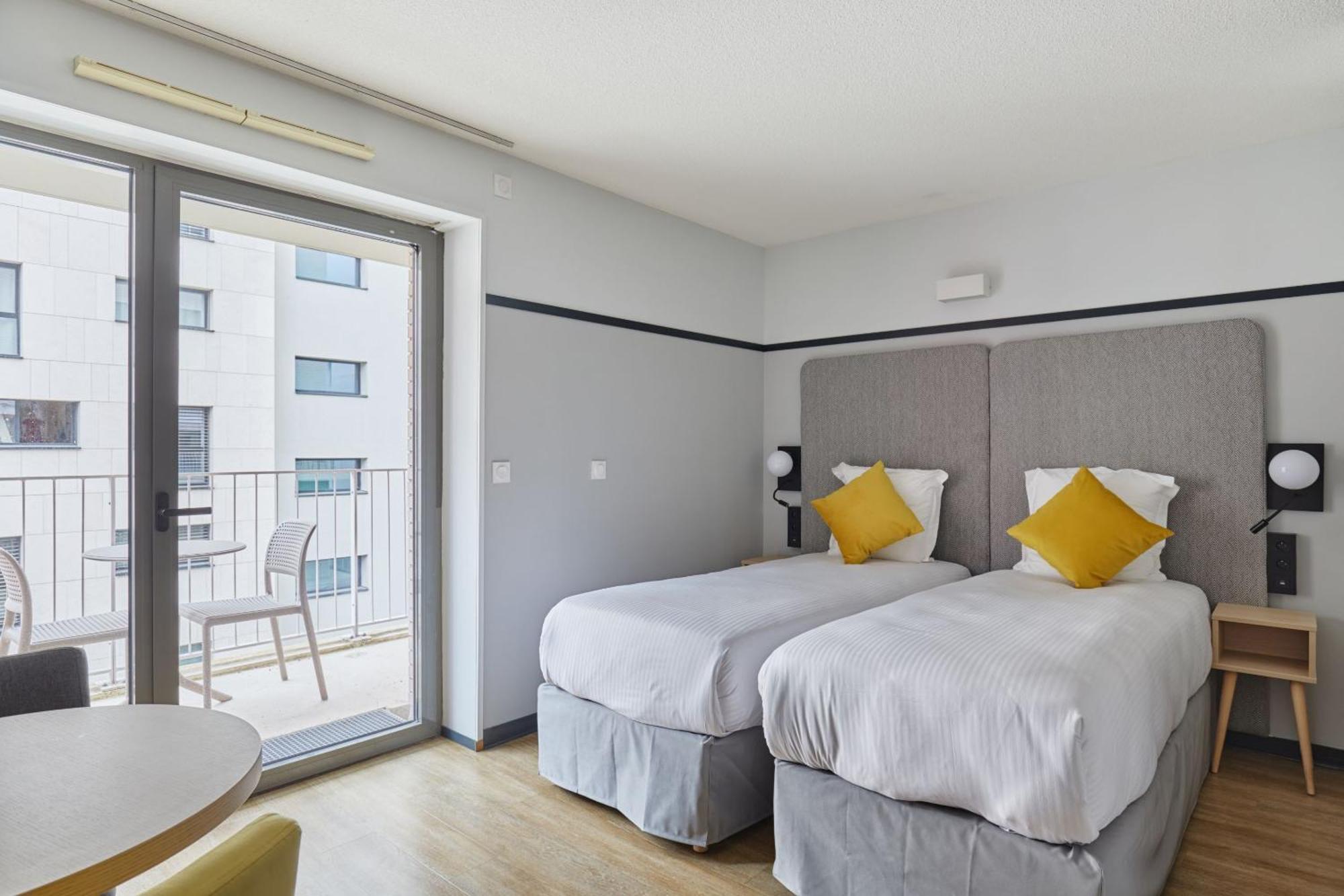อพาร์ตโฮเต็ล โอดาลี ลียง กงฟลูอองซ์ Aparthotel ภายนอก รูปภาพ