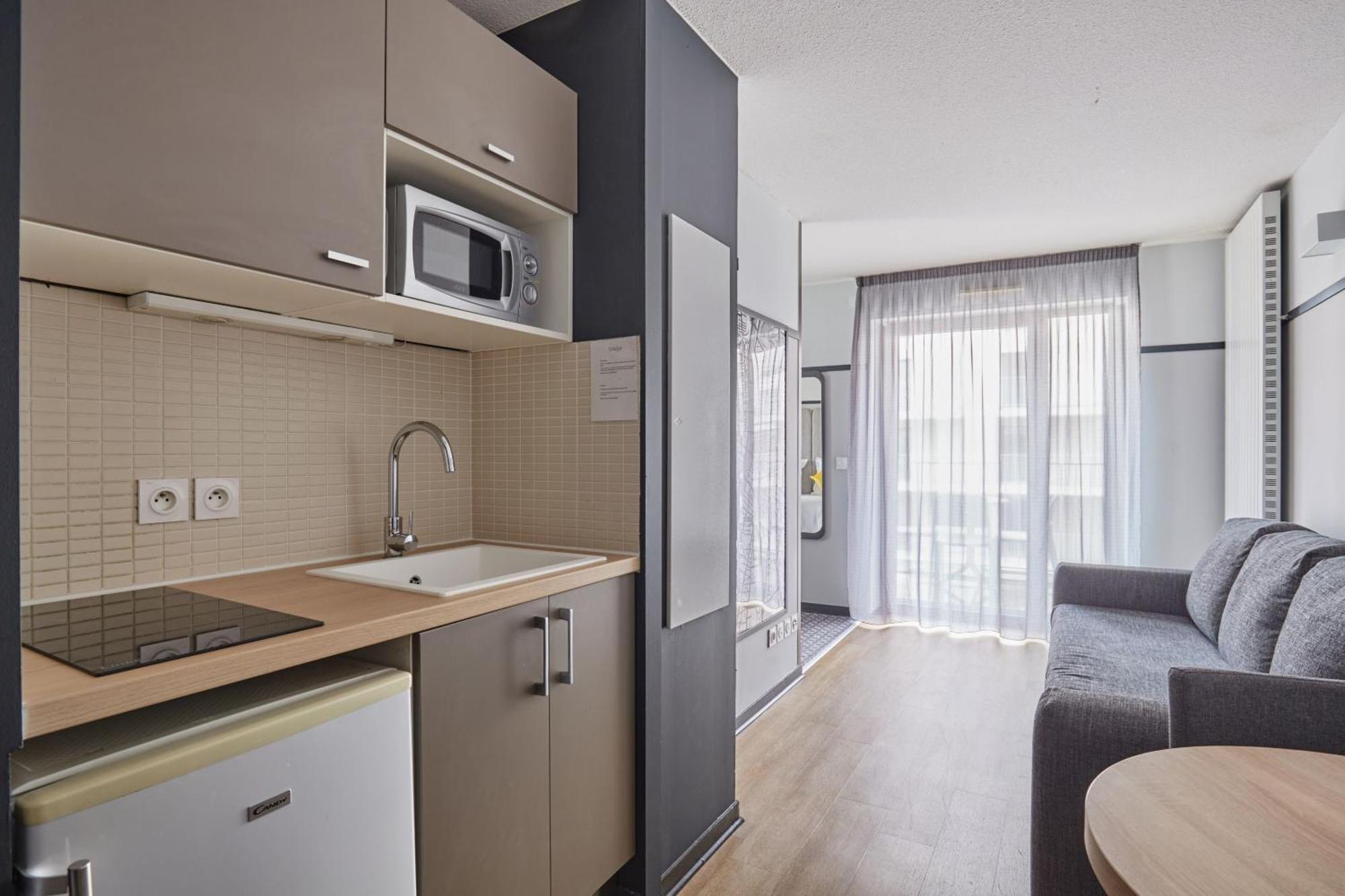 อพาร์ตโฮเต็ล โอดาลี ลียง กงฟลูอองซ์ Aparthotel ภายนอก รูปภาพ