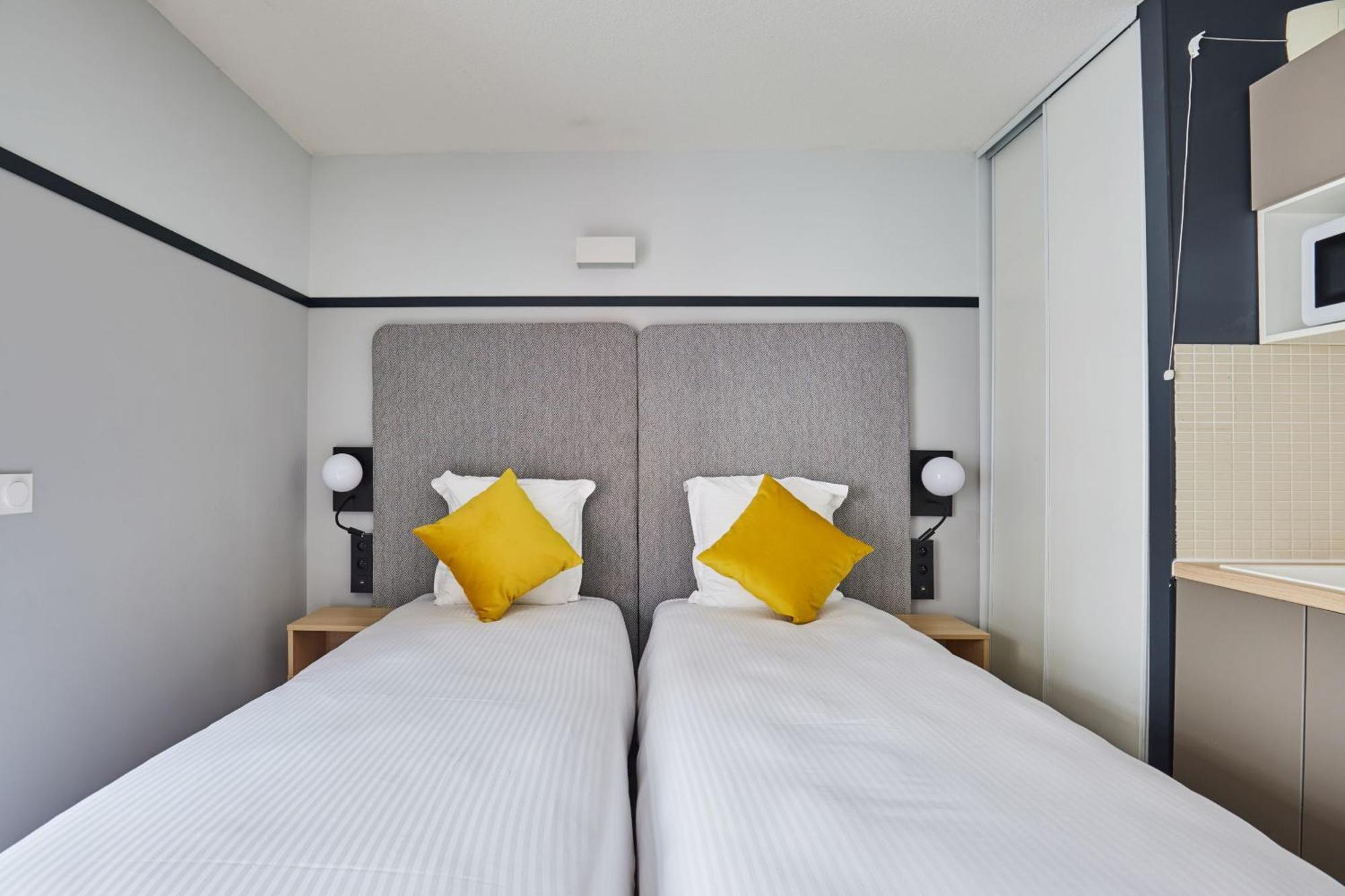อพาร์ตโฮเต็ล โอดาลี ลียง กงฟลูอองซ์ Aparthotel ภายนอก รูปภาพ