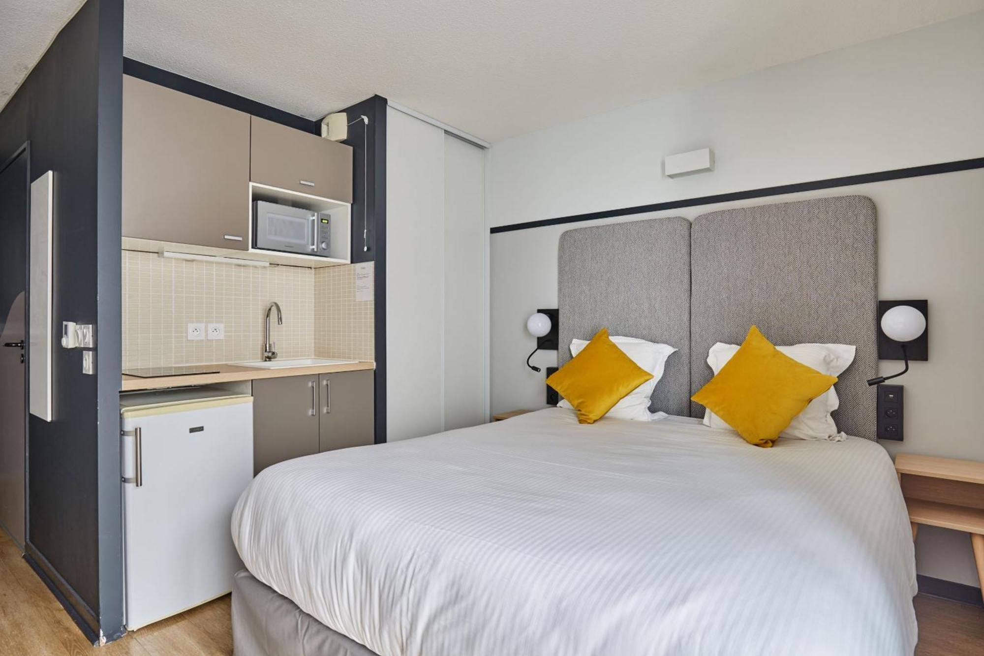 อพาร์ตโฮเต็ล โอดาลี ลียง กงฟลูอองซ์ Aparthotel ภายนอก รูปภาพ