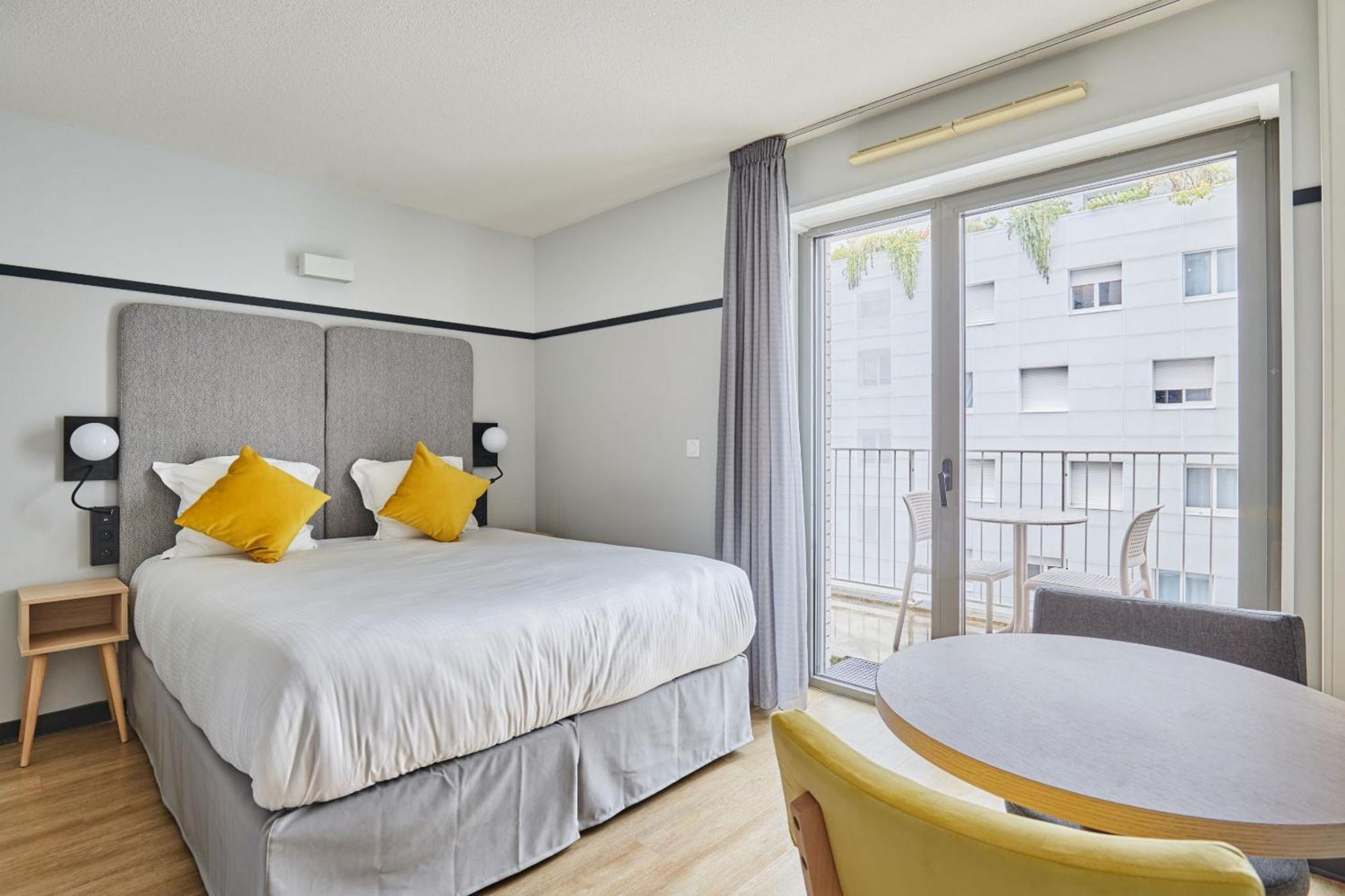 อพาร์ตโฮเต็ล โอดาลี ลียง กงฟลูอองซ์ Aparthotel ภายนอก รูปภาพ